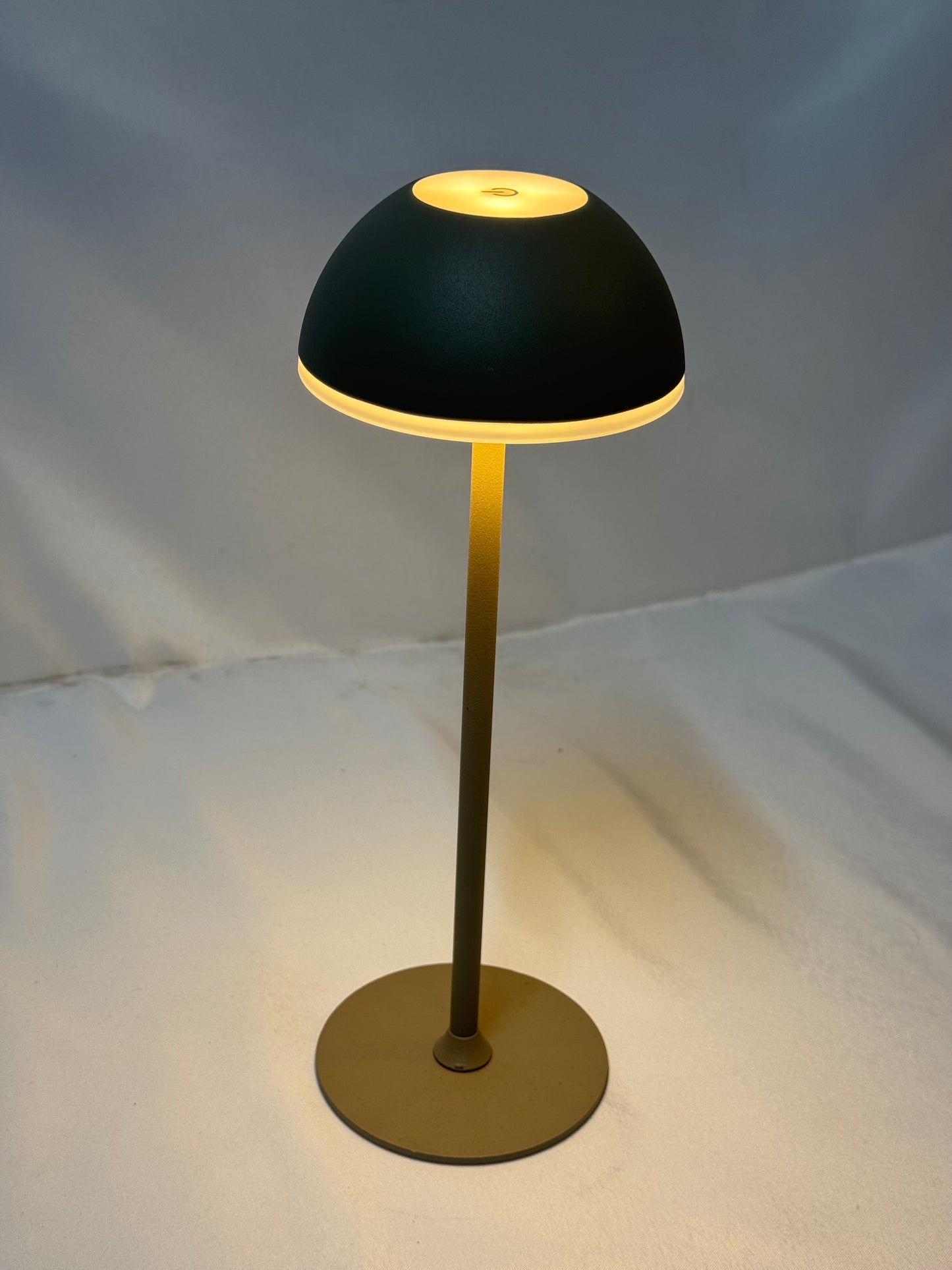 ALESS ŞARJLI MASA LAMBASI YARIM KÜRE